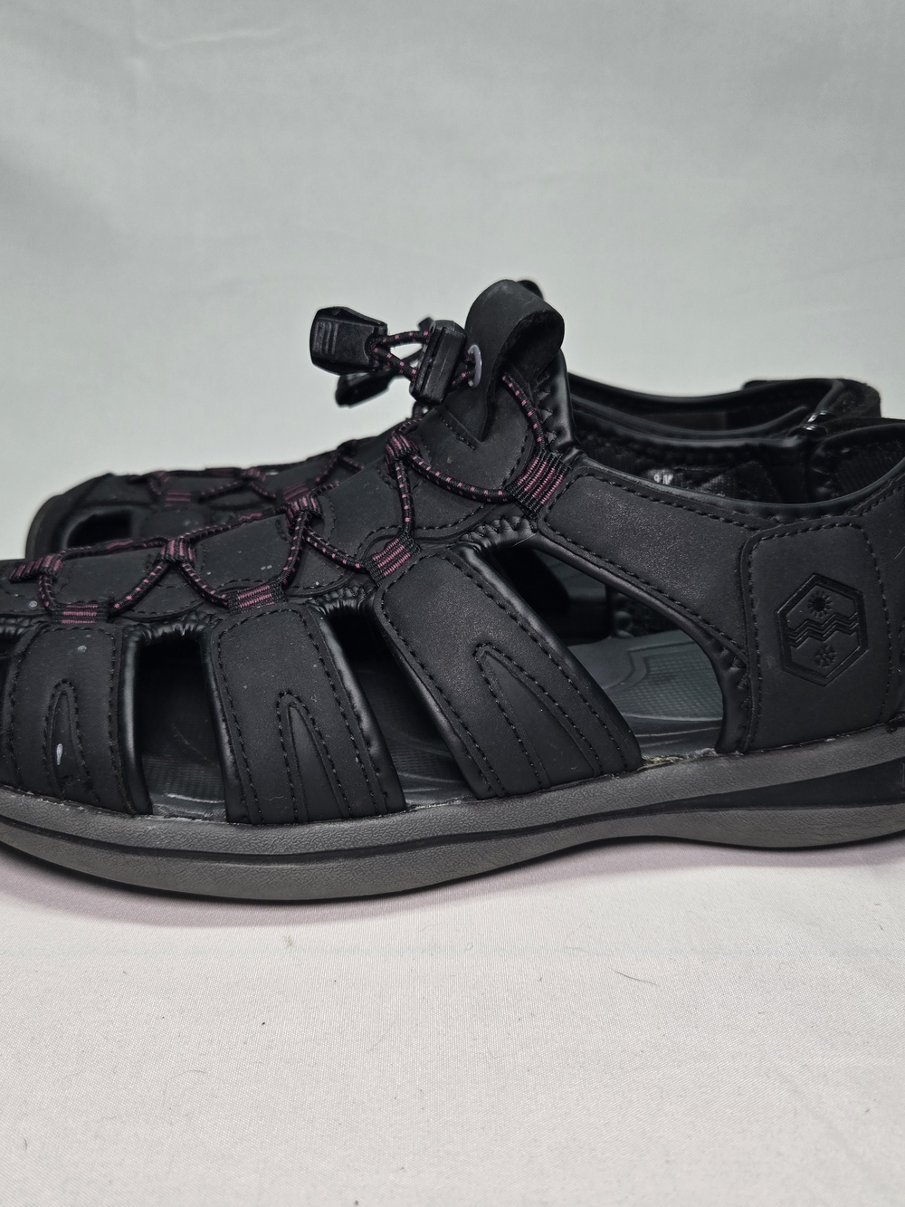 Khombu Shoes Womens Ashley Water Sandals Hiking Walking Adjustable Straps Size 9